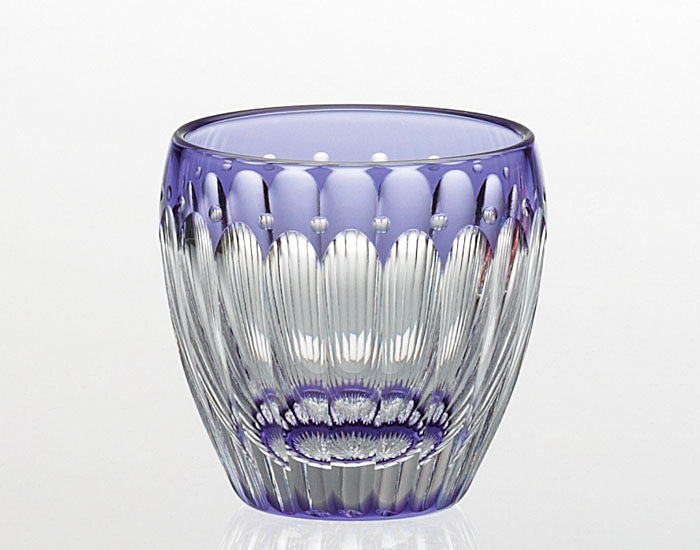Sake-Glas, Edo Kiriko „Chrysantheme“ von Satoshi Nabetani, Meister des traditionellen Handwerks