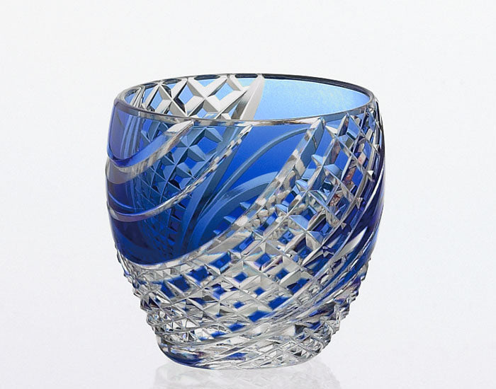 Sakeglas, Edo Kiriko „Fischschuppenstreifen“