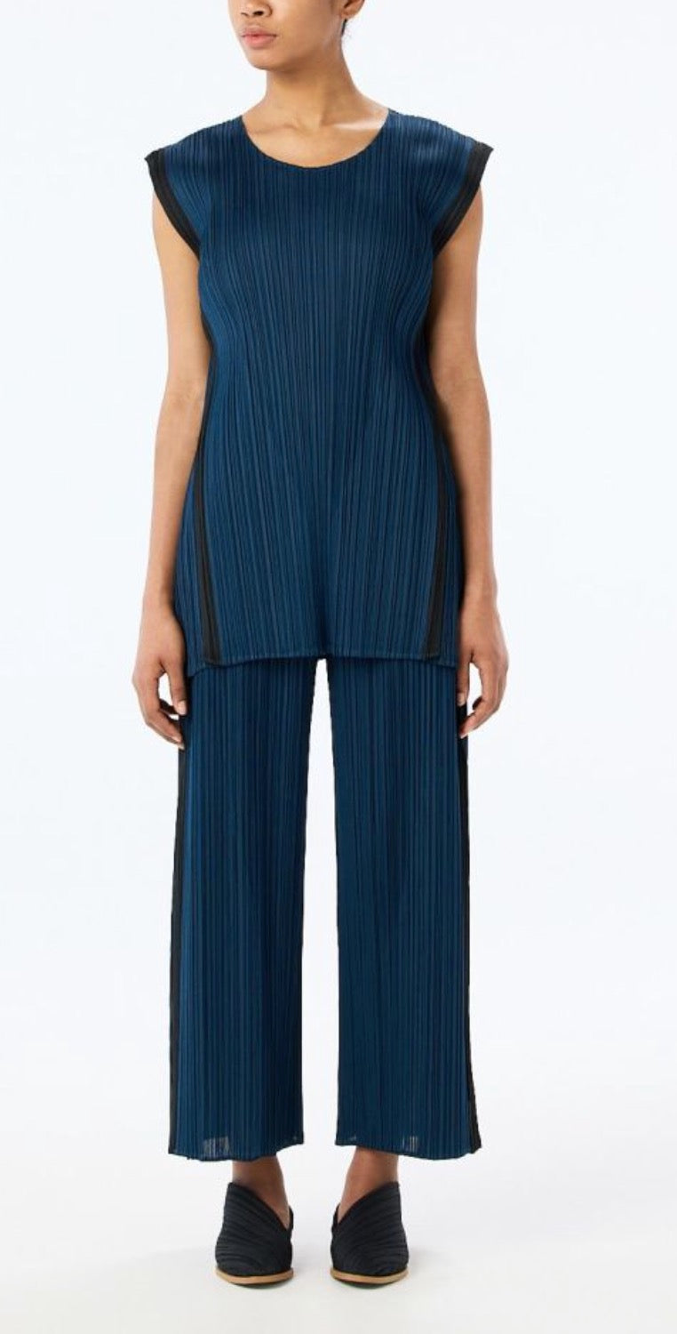 Pleats Please